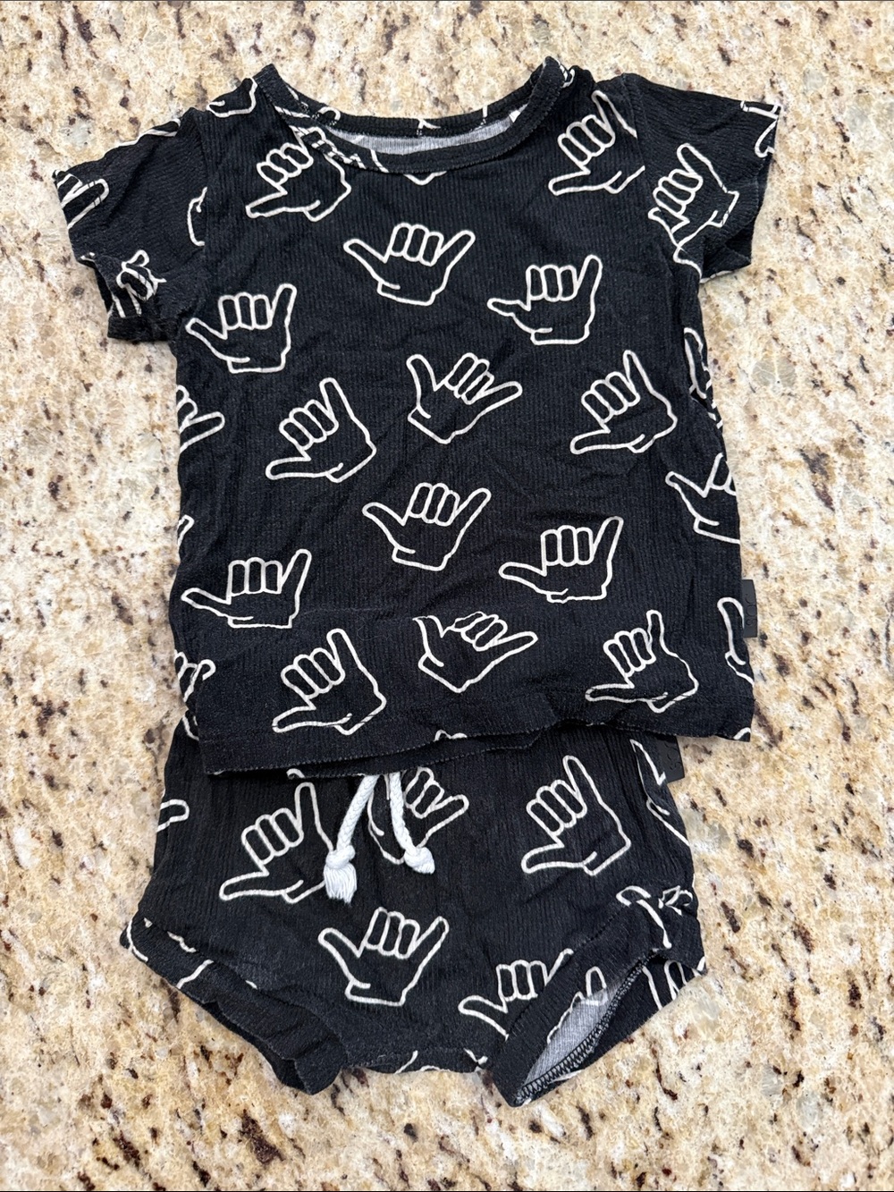 Kids Black Short Sleeve Matching Set with White Shaka Pattern